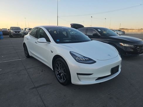 Used 2018 Tesla Model 3 Long Range image 3