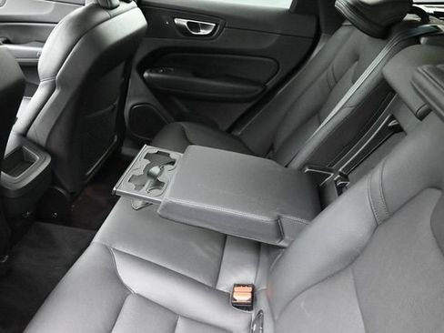 Used 2024 Volvo XC60 B5 Plus AWD/4WD image 19
