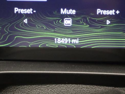 Used 2023 Jeep Grand Cherokee Overland image 32