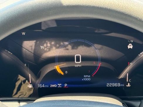 Used 2025 Chevrolet TrailBlazer LT AWD/4WD image 30