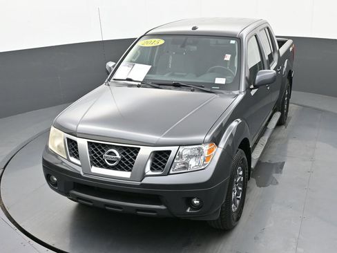Used 2015 Nissan Frontier PRO-4X image 41