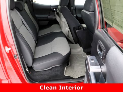 Used 2021 Toyota Tacoma TRD Sport w/ Technology Package image 34