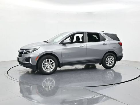 Used 2024 Chevrolet Equinox LT FWD image 5