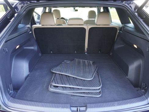 Used 2020 Volkswagen Atlas Cross Sport SE w/ Panoramic Sunroof Package AWD/4WD image 26