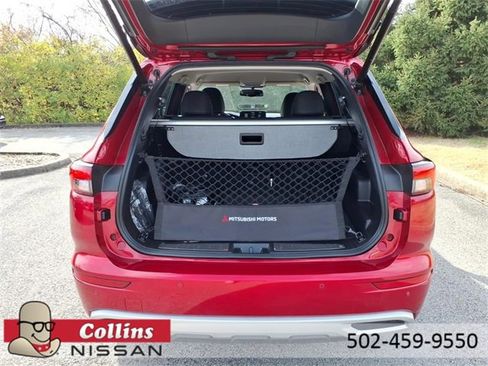 Used 2023 Mitsubishi Outlander SEL image 8