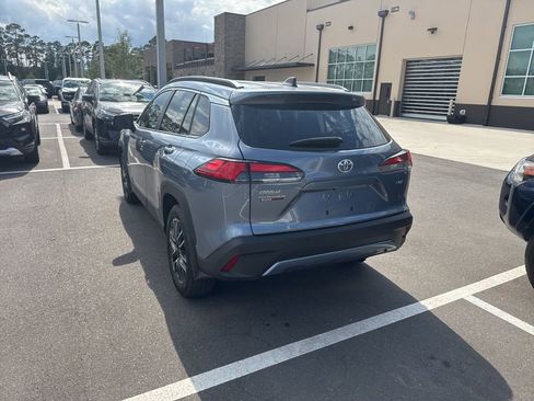 Used 2026 Toyota Corolla Cross XLE w/ Convenience Package FWD image 3