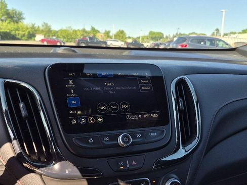 Used 2024 Chevrolet Equinox RS AWD/4WD image 9