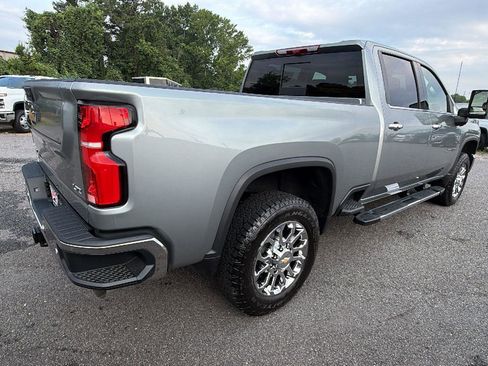 New 2026 Chevrolet Silverado 2500 LTZ w/ LTZ Premium Package AWD/4WD image 9