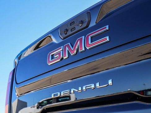 New 2026 GMC Sierra 3500 Denali w/ Denali Reserve Package image 12