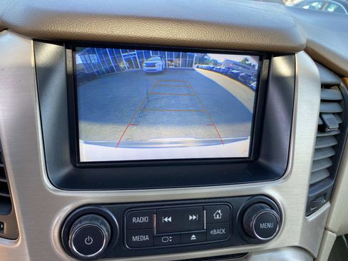 Used 2020 GMC Yukon XL Denali w/ Denali Premium Package image 17