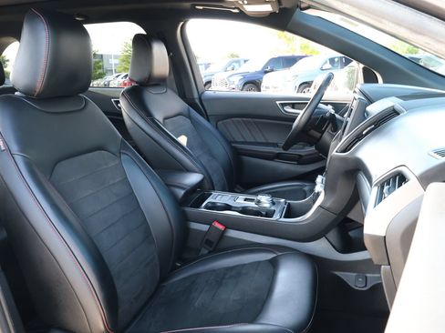 Used 2022 Ford Edge ST-Line w/ Class II Trailer Tow Package AWD/4WD image 30
