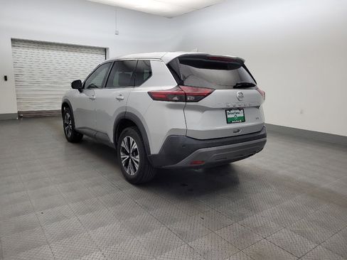 Used 2021 Nissan Rogue SV FWD image 5