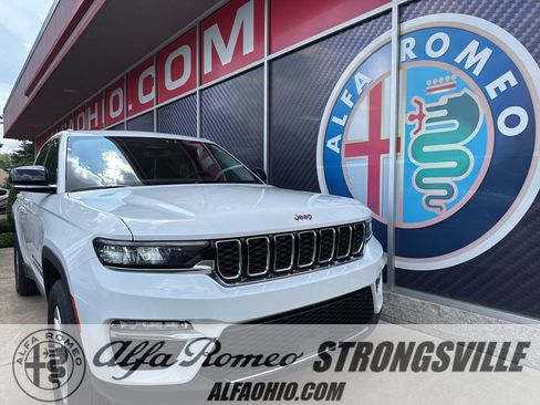 Used 2023 Jeep Grand Cherokee Limited image 1