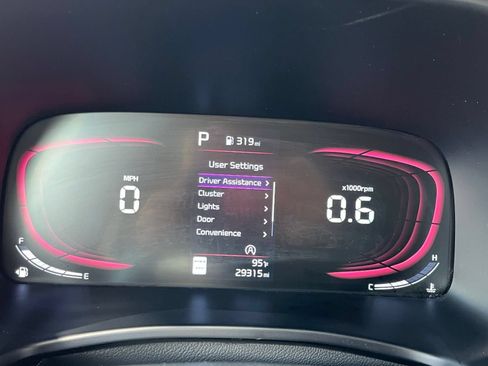 Used 2025 Kia Soul LX w/ LX Technology Package FWD image 33
