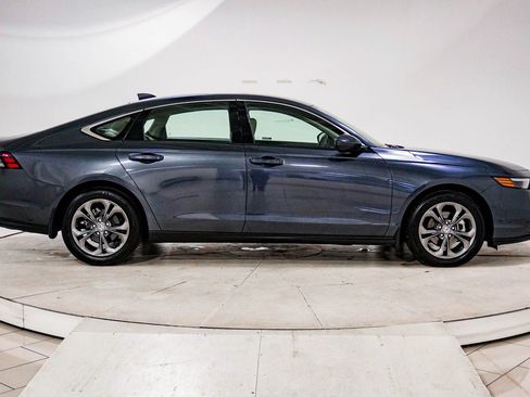 Certified 2023 Honda Accord EX image 11