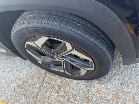 Used 2022 Hyundai Tucson Limited AWD/4WD image 5