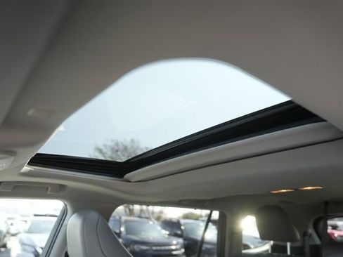 Used 2021 Toyota Highlander XLE image 11