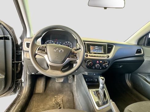 Used 2022 Hyundai Accent SE FWD image 13