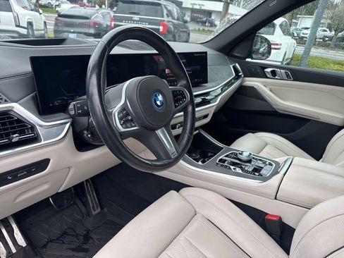 Used 2024 BMW X5 xDrive50e w/ Executive Package image 13