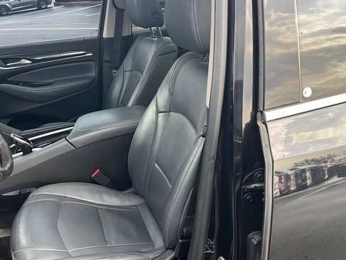 Used 2020 Buick Enclave Essence w/ Sport Touring Edition image 19