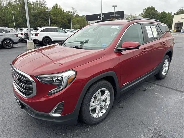 Used 2021 GMC Terrain SLE w/ Driver Convenience Package FWD image 4