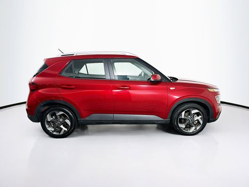 Used 2025 Hyundai Venue SEL FWD image 10
