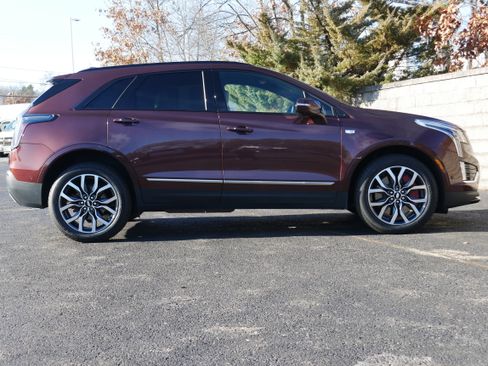 Certified 2022 Cadillac XT5 Sportv w/ Technology Package image 8