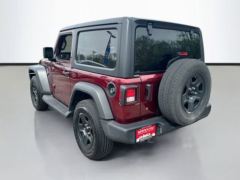 Used 2022 Jeep Wrangler Sport image 8