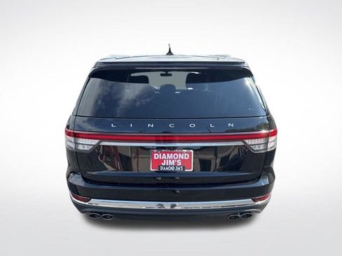 Used 2023 Lincoln Aviator AWD image 3