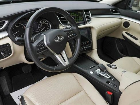 Used 2021 INFINITI QX50 Essential w/ Convenience Package image 10