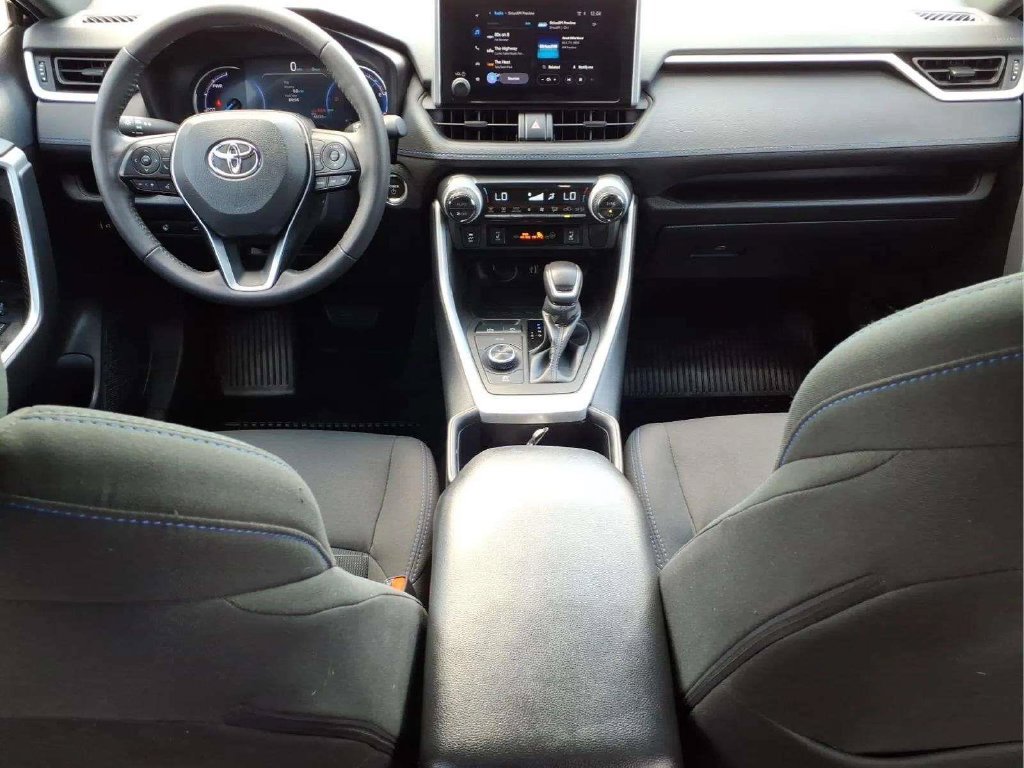 Used 2023 Toyota RAV4 SE w/ Convenience Package AWD/4WD image 12