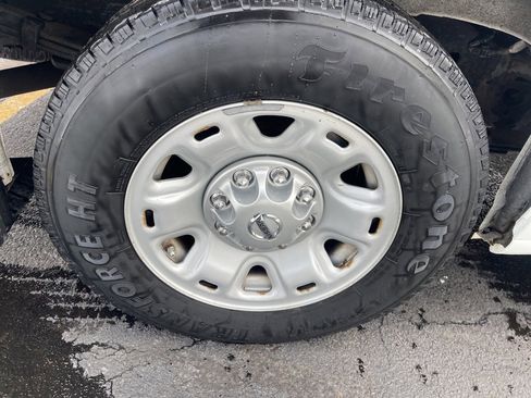 Used 2015 Nissan NV 3500 SV w/ Technology Package image 18