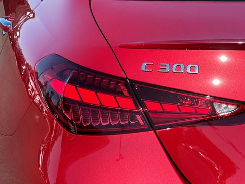 Used 2025 Mercedes-Benz C 300 4MATIC Sedan image 33