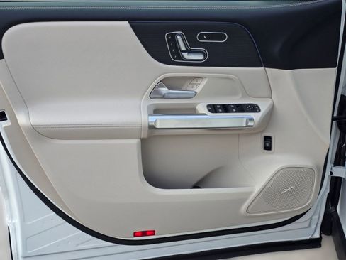 Used 2026 Mercedes-Benz GLB 250 4MATIC image 16