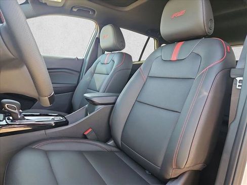 New 2026 Chevrolet Trax RS w/ Sunroof Package image 4