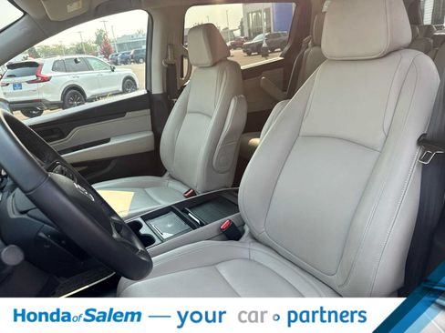 Used 2025 Honda Odyssey EX-L image 11