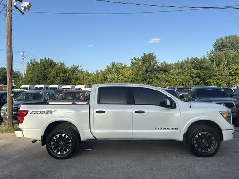 Used 2018 Nissan Titan PRO-4X AWD/4WD image 7