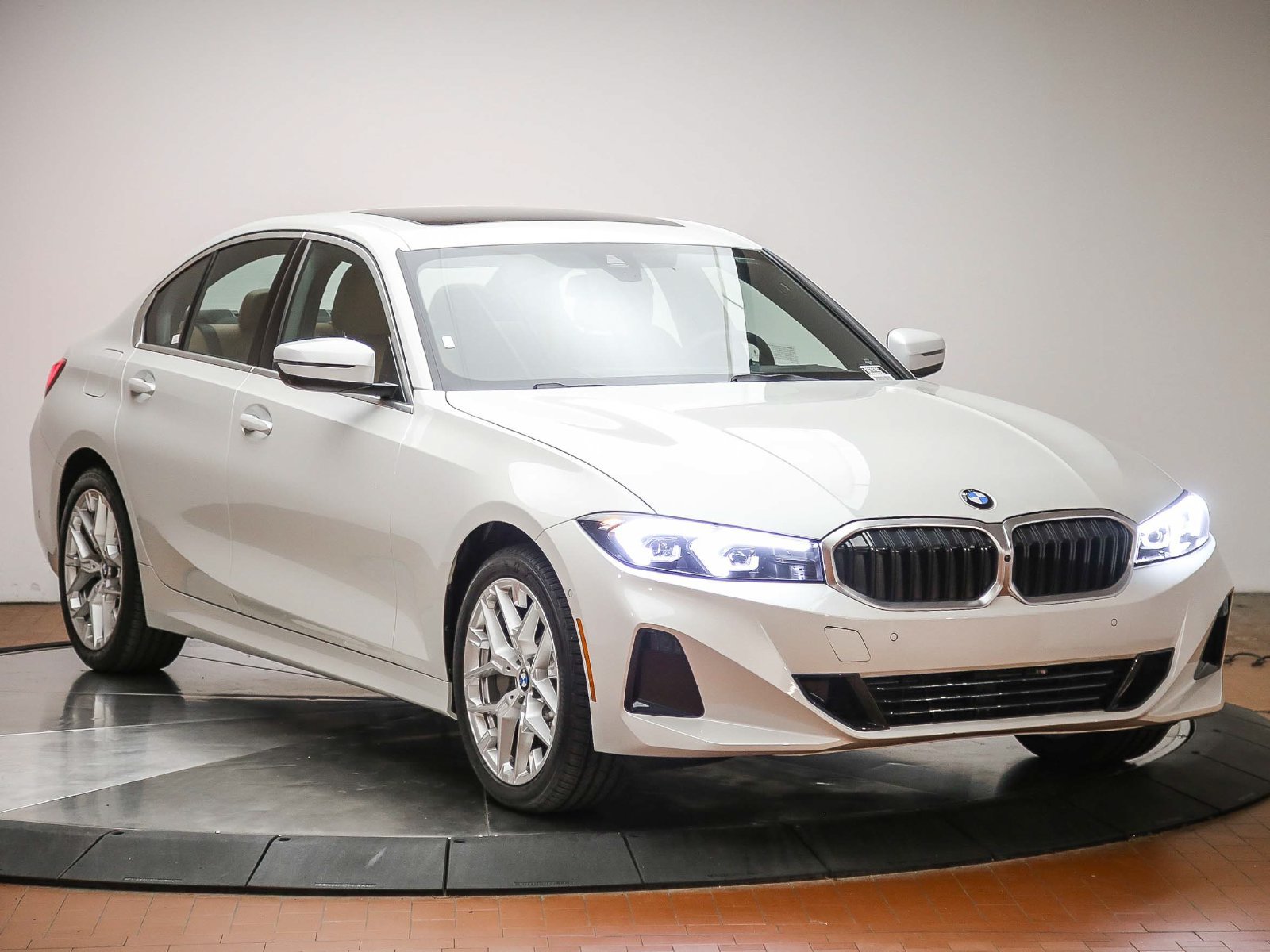 Used 2026 BMW 330i Sedan w/ Premium Package RWD image 6