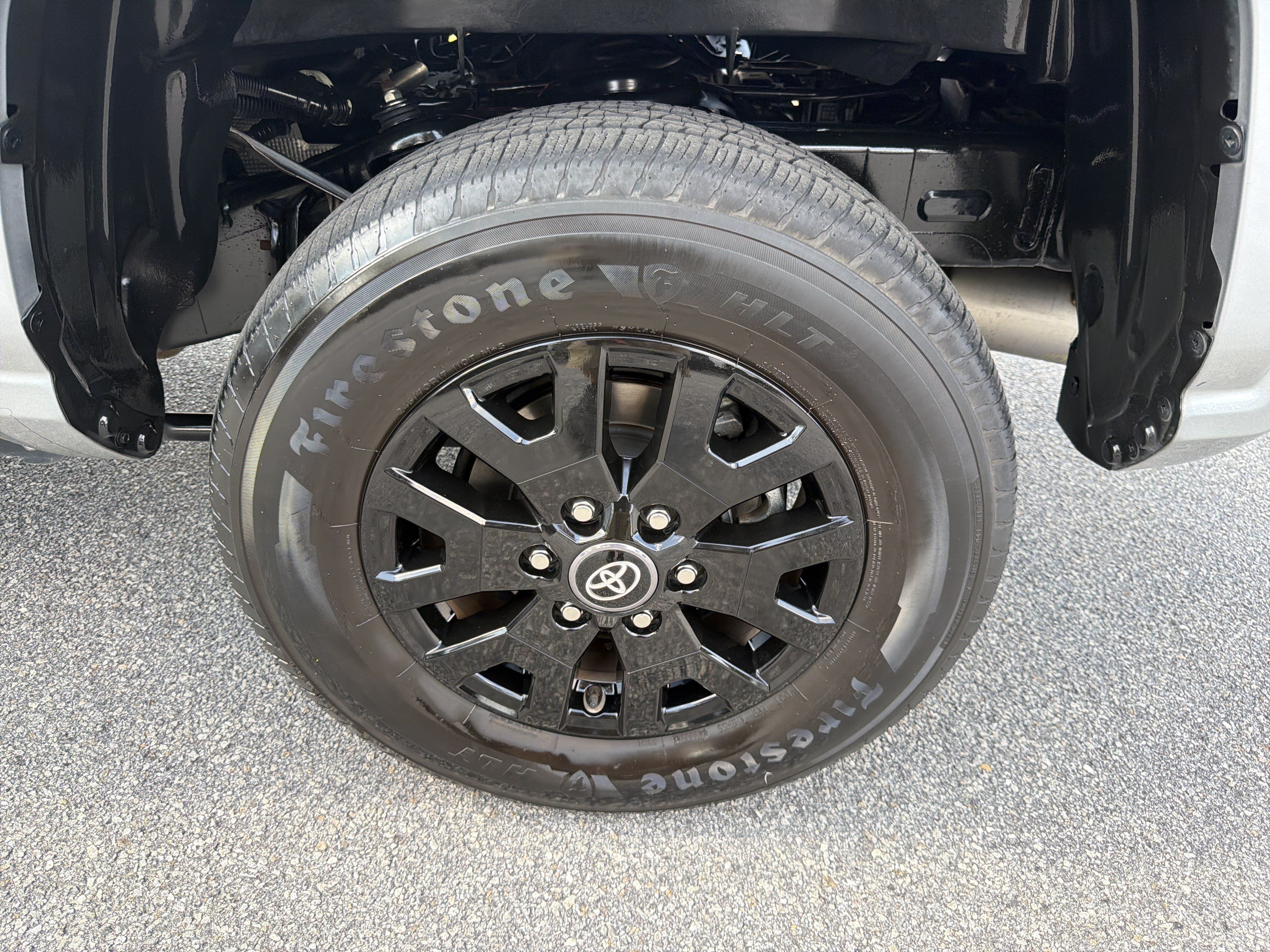 Certified 2025 Toyota Tacoma SR5 AWD/4WD image 30
