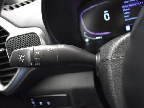 Used 2023 Kia Soul LX w/ LX Technology Package FWD image 25