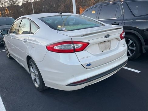 Used 2015 Ford Fusion SE w/ Equipment Group 201A image 9