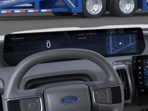 New 2025 Ford Expedition Active image 13