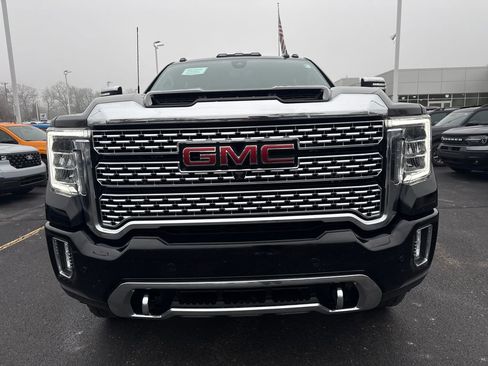 Used 2023 GMC Sierra 2500 Denali w/ Denali Black Diamond Edition image 3
