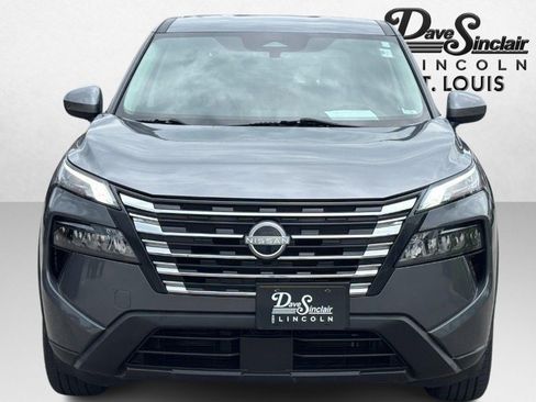 Used 2024 Nissan Rogue SV FWD image 8