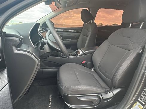 Certified 2024 Hyundai Tucson SE FWD image 4