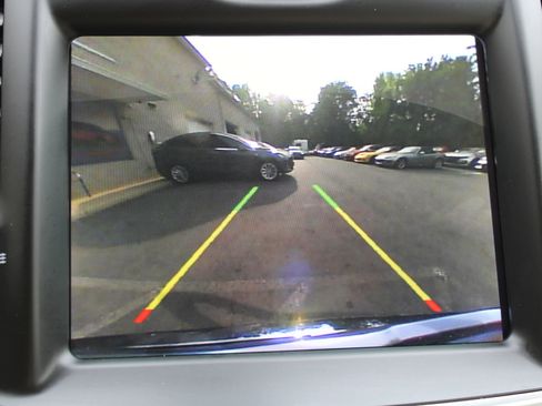 Used 2018 Chrysler 300 Limited image 8