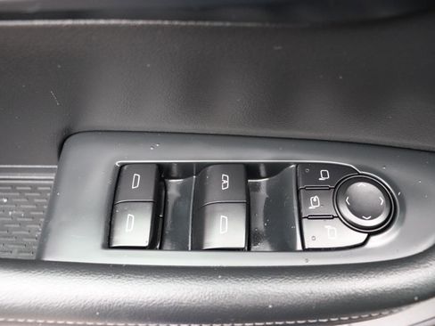 Used 2025 Buick Enclave Preferred image 52