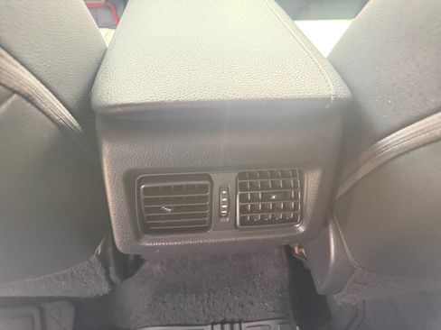 Used 2019 Toyota Camry XSE FWD image 30