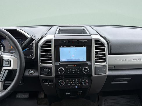 Used 2017 Ford F350 Lariat w/ Lariat Ultimate Package AWD/4WD image 11