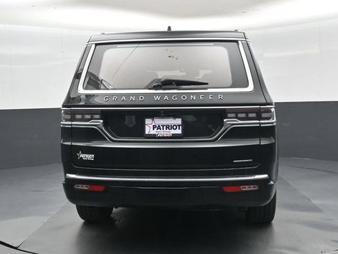 Used 2024 Jeep Grand Wagoneer Series III w/ Rear Seat Video Group 1 AWD/4WD image 25